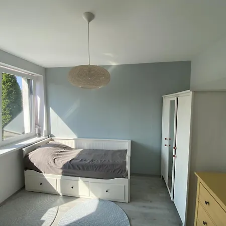 Malania Vendeghaz * Balatonakarattya