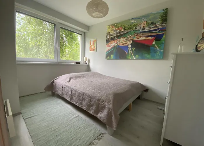 Malania Vendeghaz בלטונקראטיה